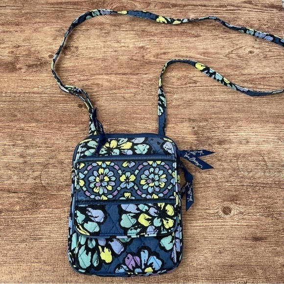 Vera Bradley Printed Quilted Crossbody Bag - Picture 1 of 3